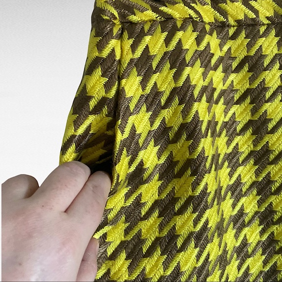 THE LIMITED KNIT HOUNDSTOOTH MINI SKIRT WITH POCKETS - Picture 5 of 10